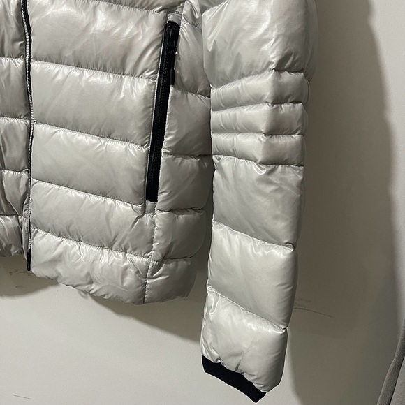 Canada Goose Light Gray Puffer Jacket - Picture 4 of 12